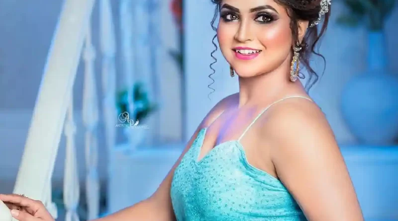Debolina Nandy (Singer) Wiki, Age, Bio, Biography, Wikipedia, Song, Family, Photos, Contact Number, Boyfriend