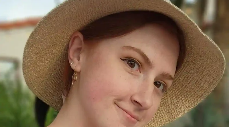 Teeny Ginger Wiki, Age, Bio, Biography, Pics, Feet, Onlyfans, Twitter